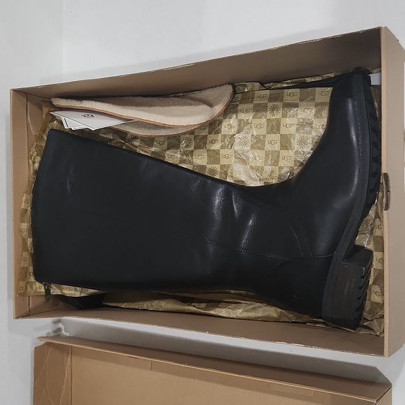 UGG Shoes - NEW IN BOX UGG WOMENS SELDON BOOT SIZE 8.5